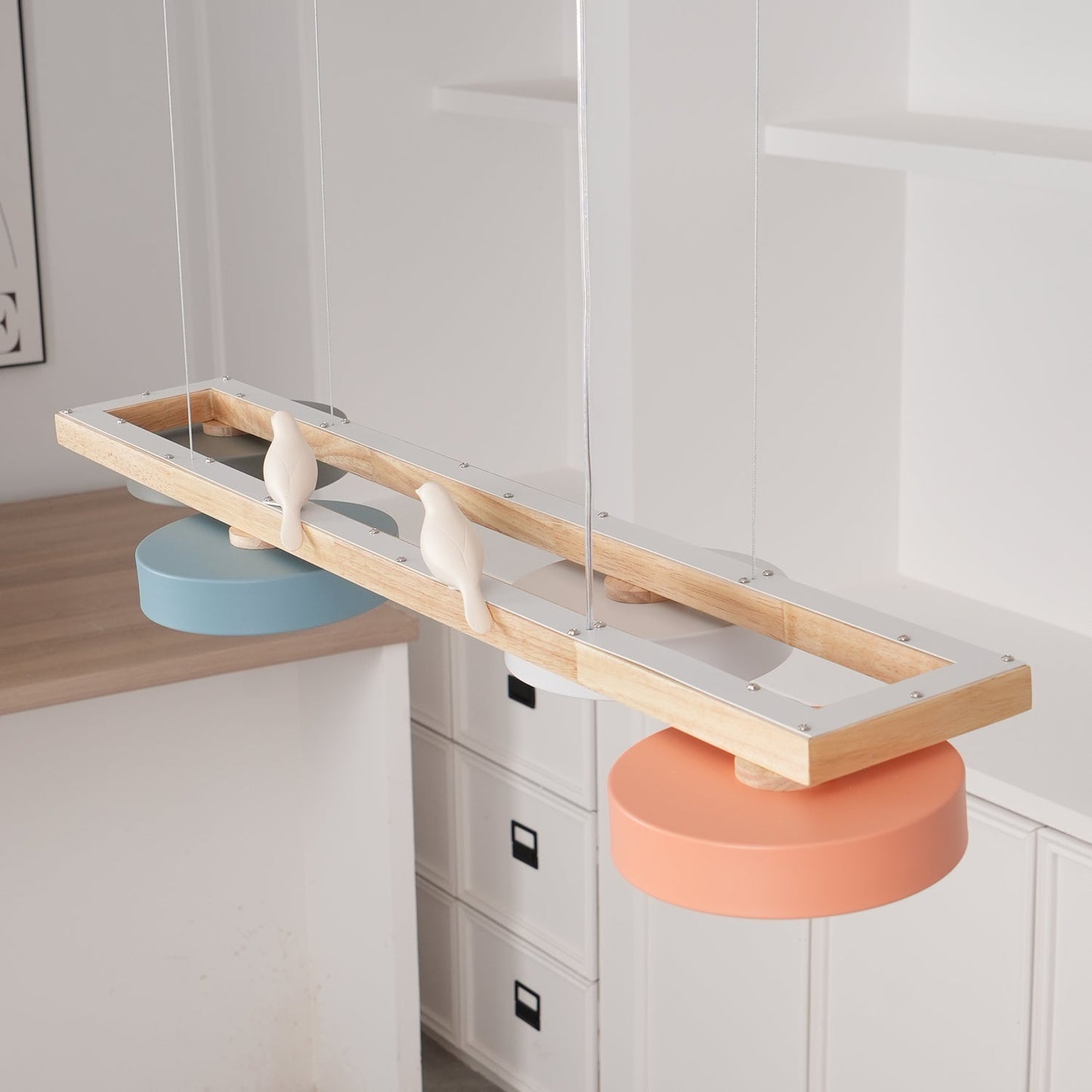 Elian – Moderner LED-Kronleuchter aus Massivholz