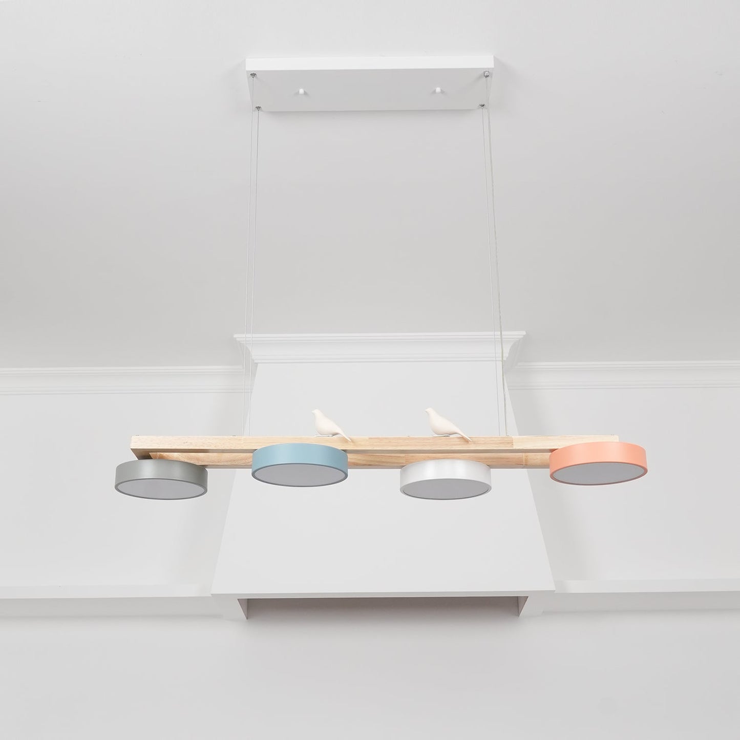 Elian – Moderner LED-Kronleuchter aus Massivholz