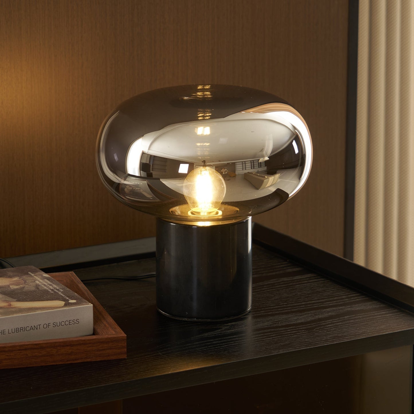Lin – Glas-Tischlampe im Nordischen Design