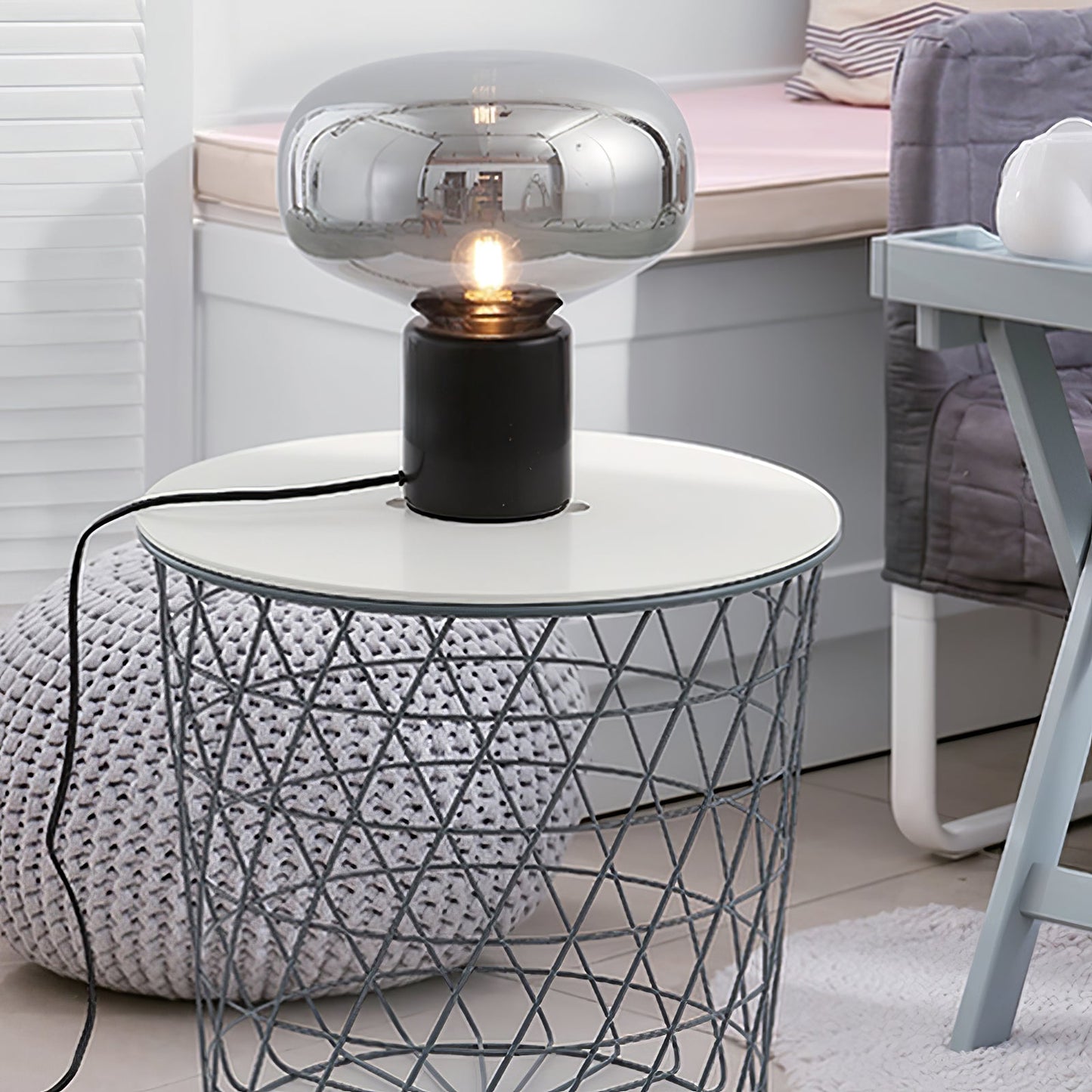 Lin – Glas-Tischlampe im Nordischen Design
