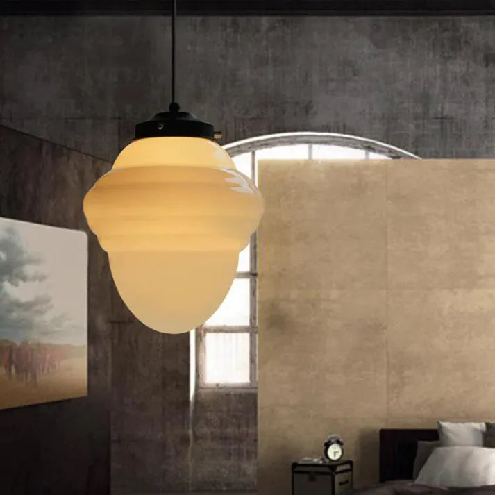 Liv – Alte weiße Glaslampe mit geometrischem Design