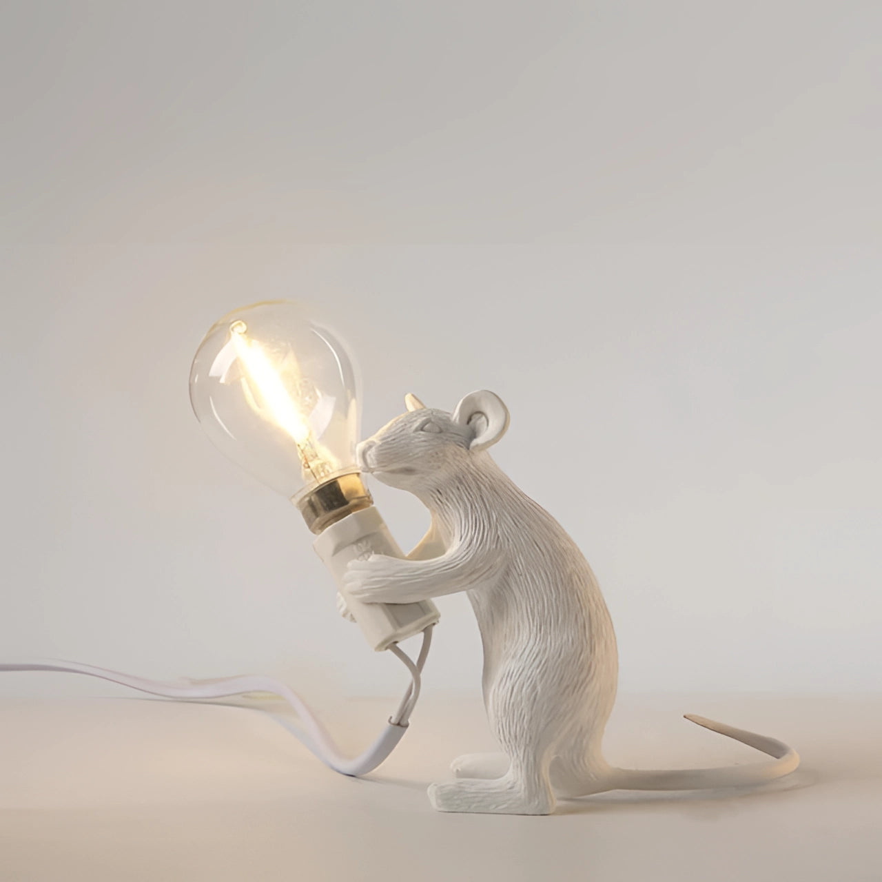Nilla – Kreative Mini-Mauslampe aus Kunstharz im Nordic-Stil