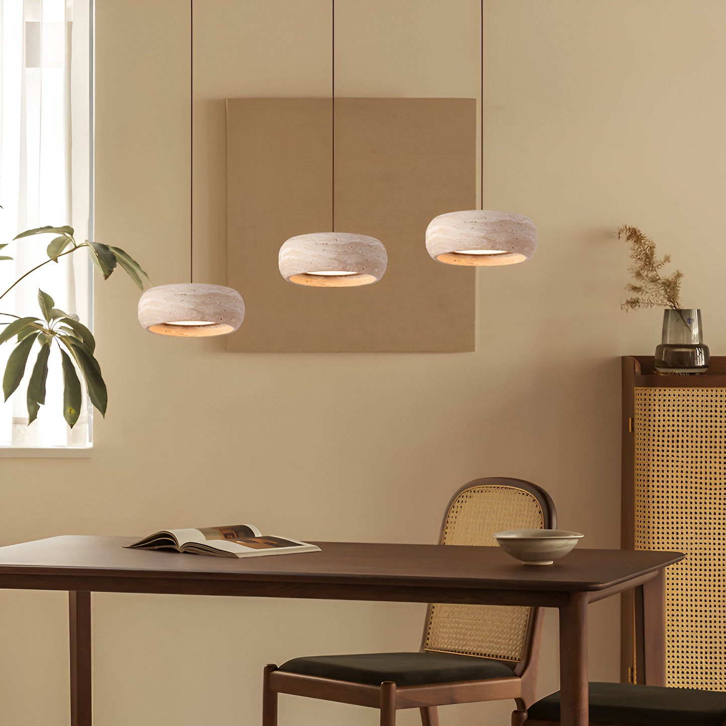 Sora – Minimalistische Travertin-Hängeleuchte