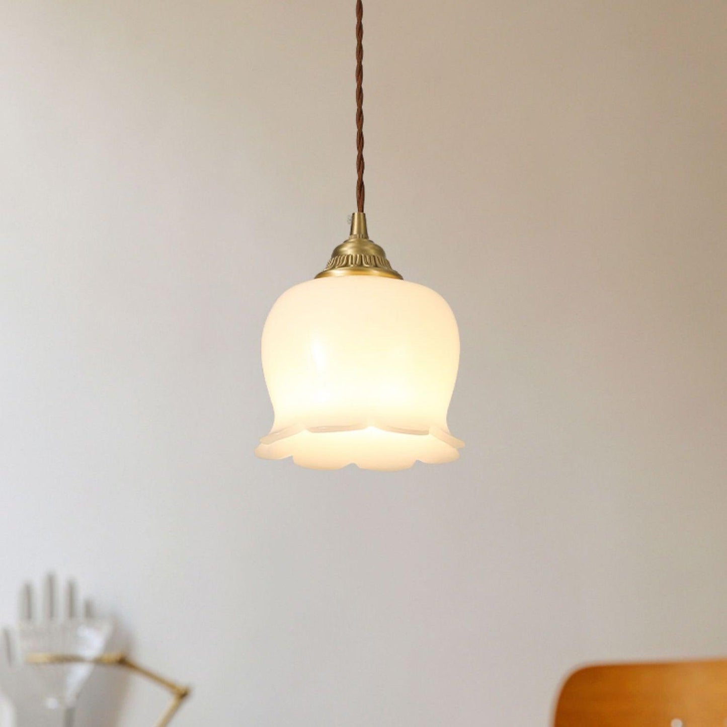 Odette – Französische Retro-Hängeleuchte Maiglöckchen-Design
