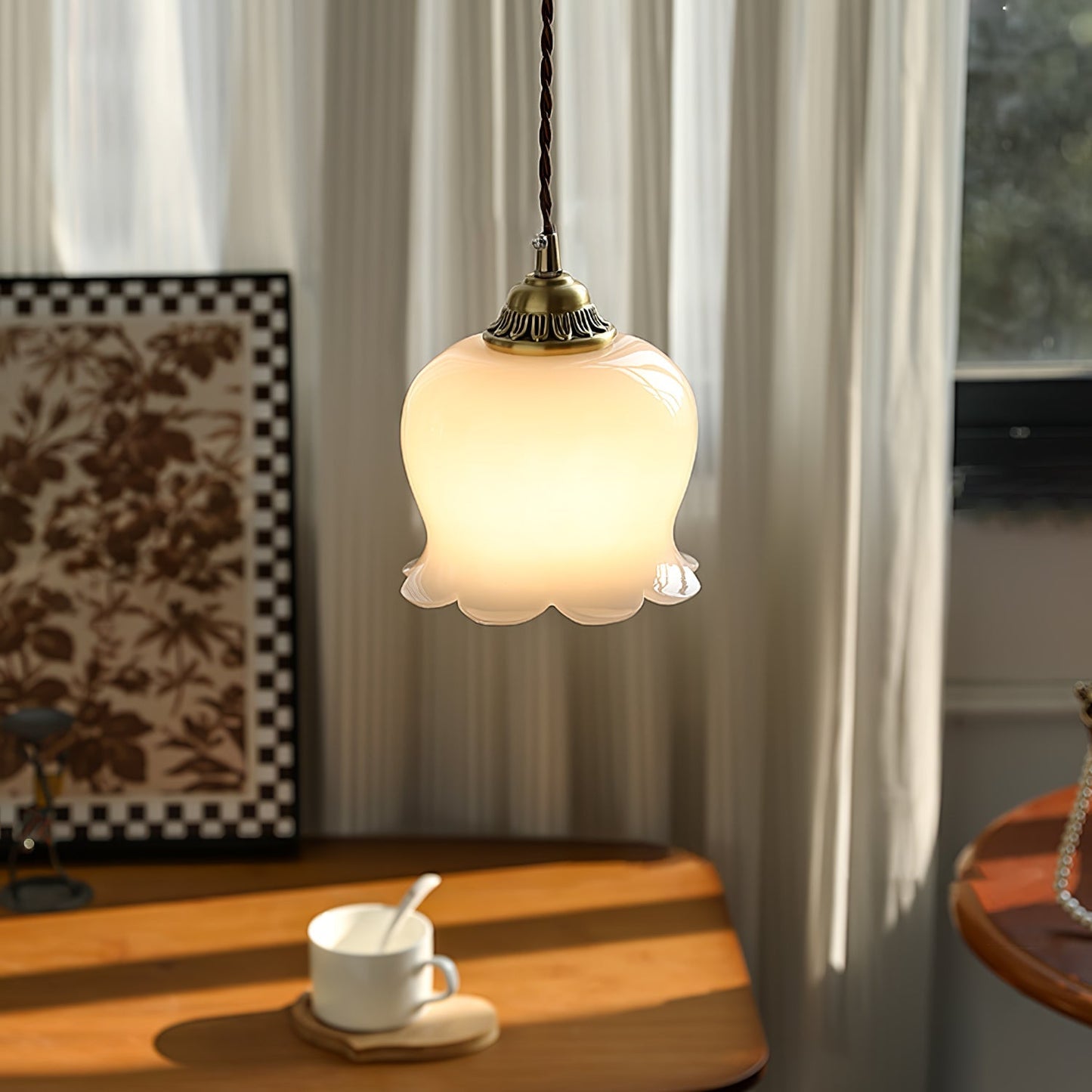 Odette – Französische Retro-Hängeleuchte Maiglöckchen-Design