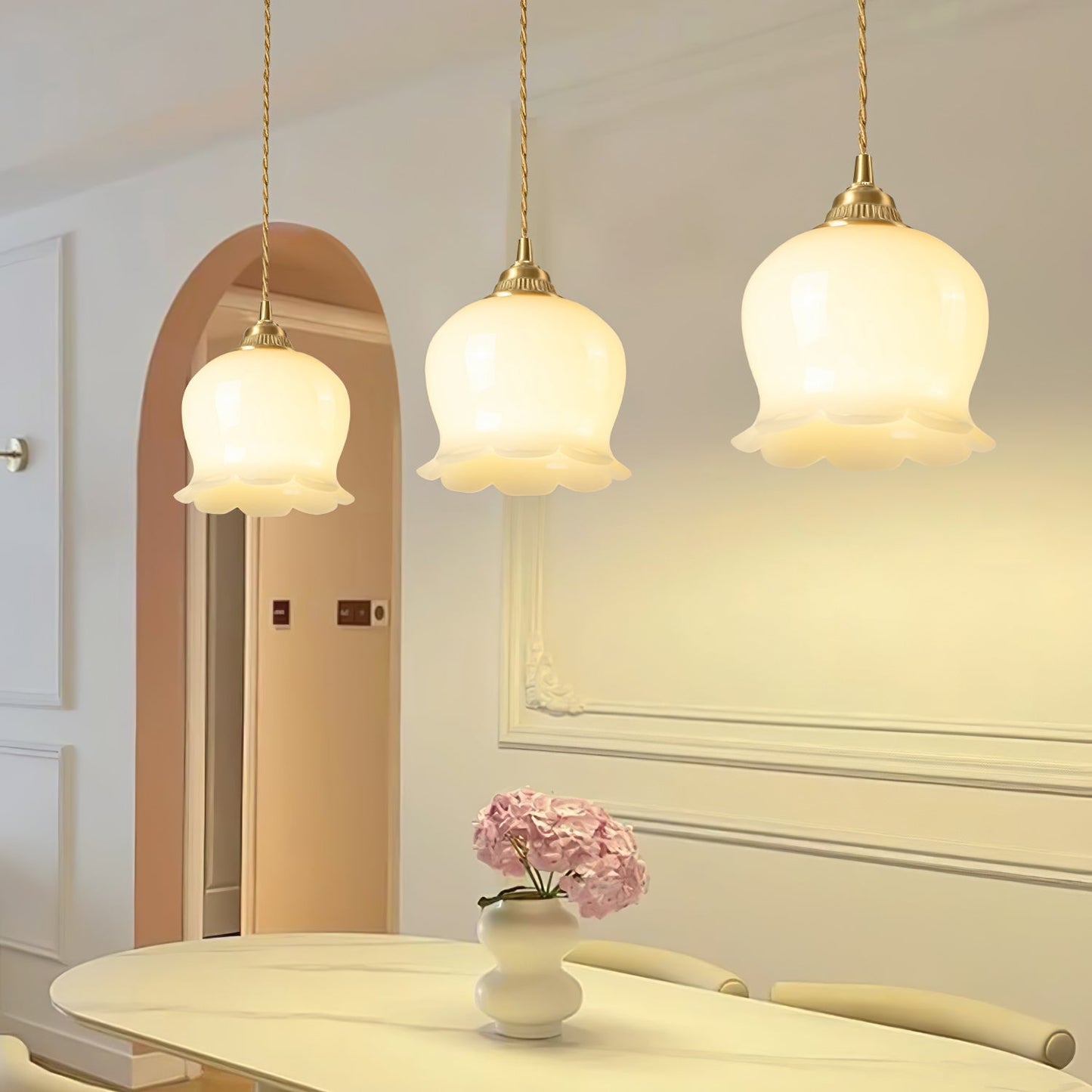Odette – Französische Retro-Hängeleuchte Maiglöckchen-Design