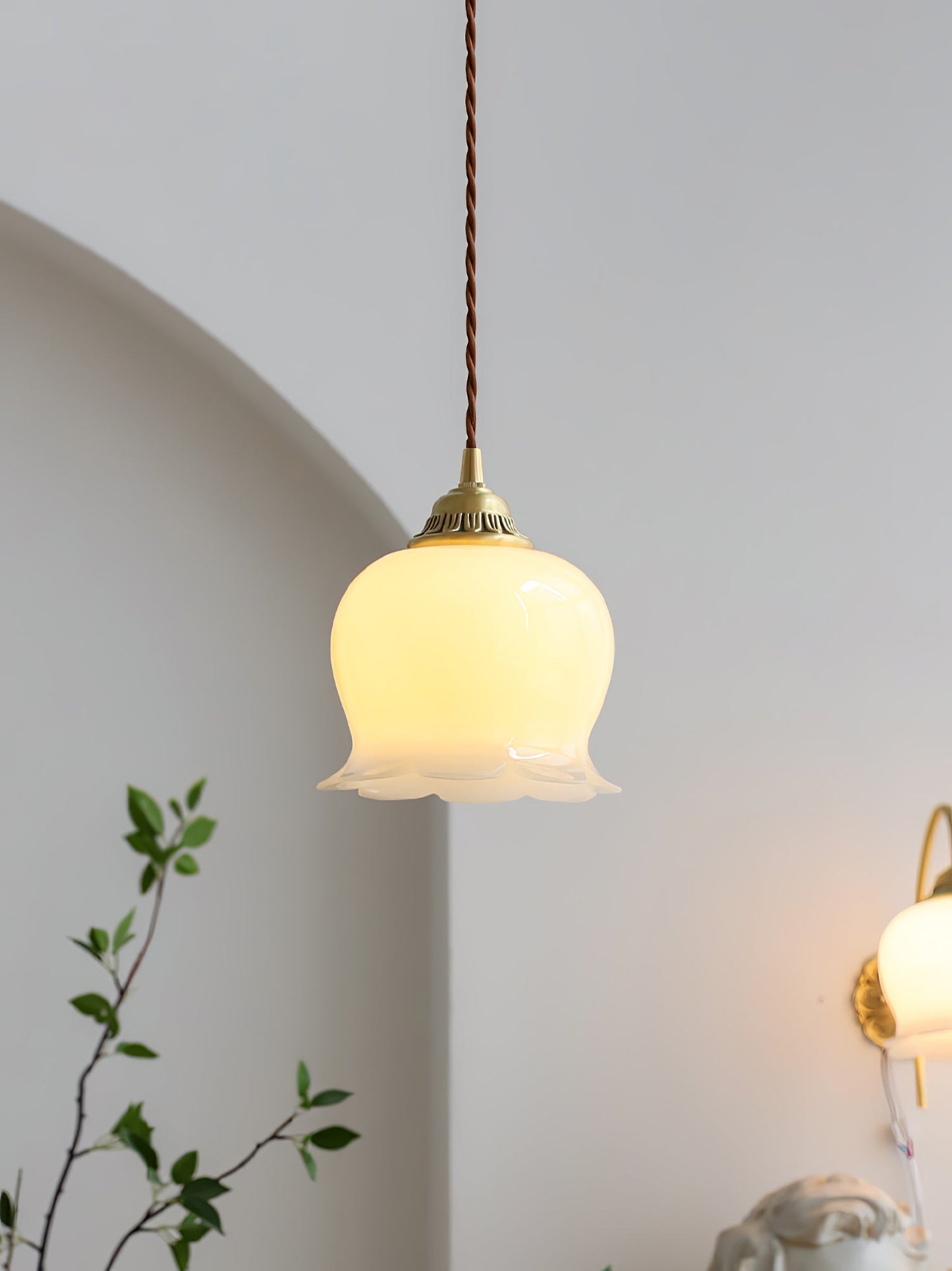Odette – Französische Retro-Hängeleuchte Maiglöckchen-Design