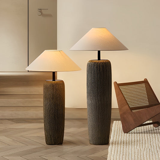 Winnie – Rustikale Stehlampe aus Holz mit Vintage-Charme