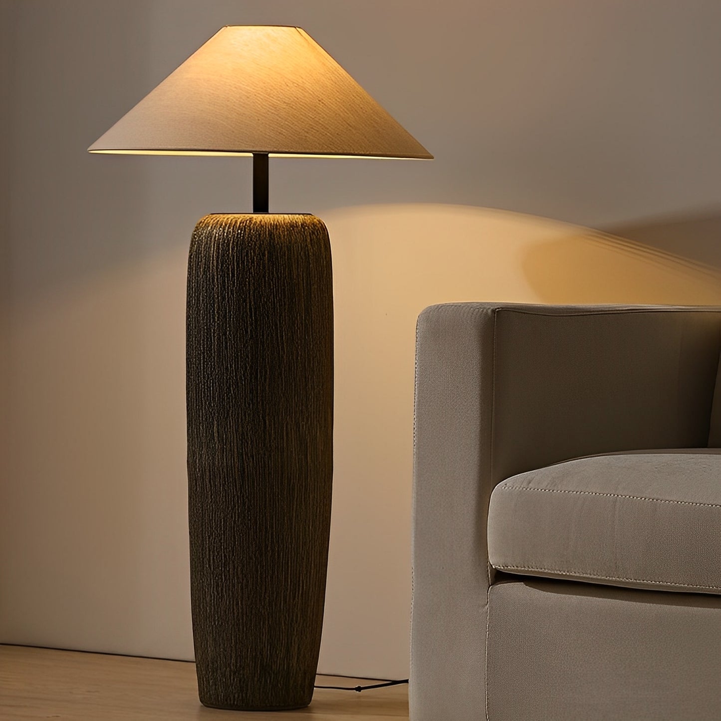 Winnie – Rustikale Stehlampe aus Holz mit Vintage-Charme