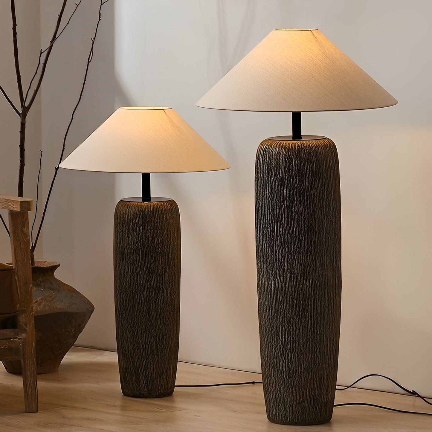 Winnie – Rustikale Stehlampe aus Holz mit Vintage-Charme