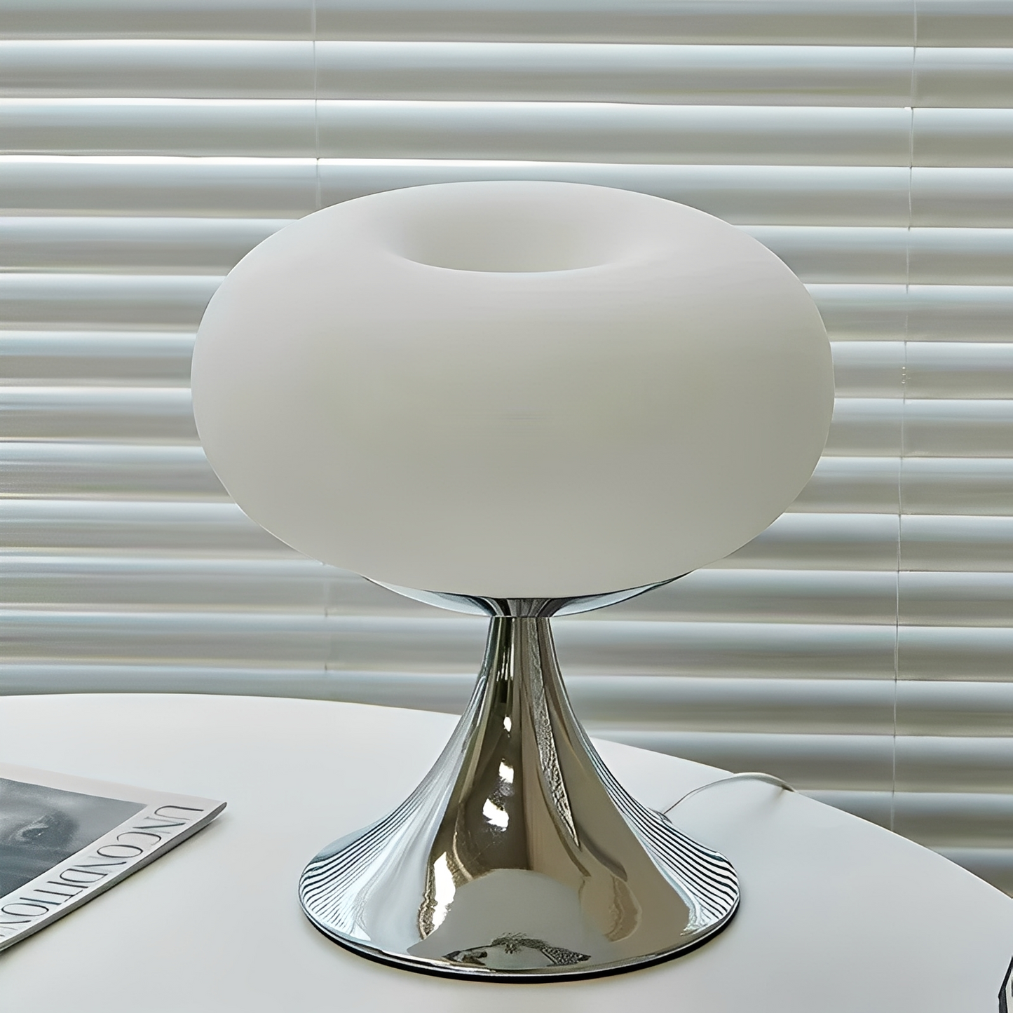 Fenja – Koreanische Tischlampe im Modernen Stil