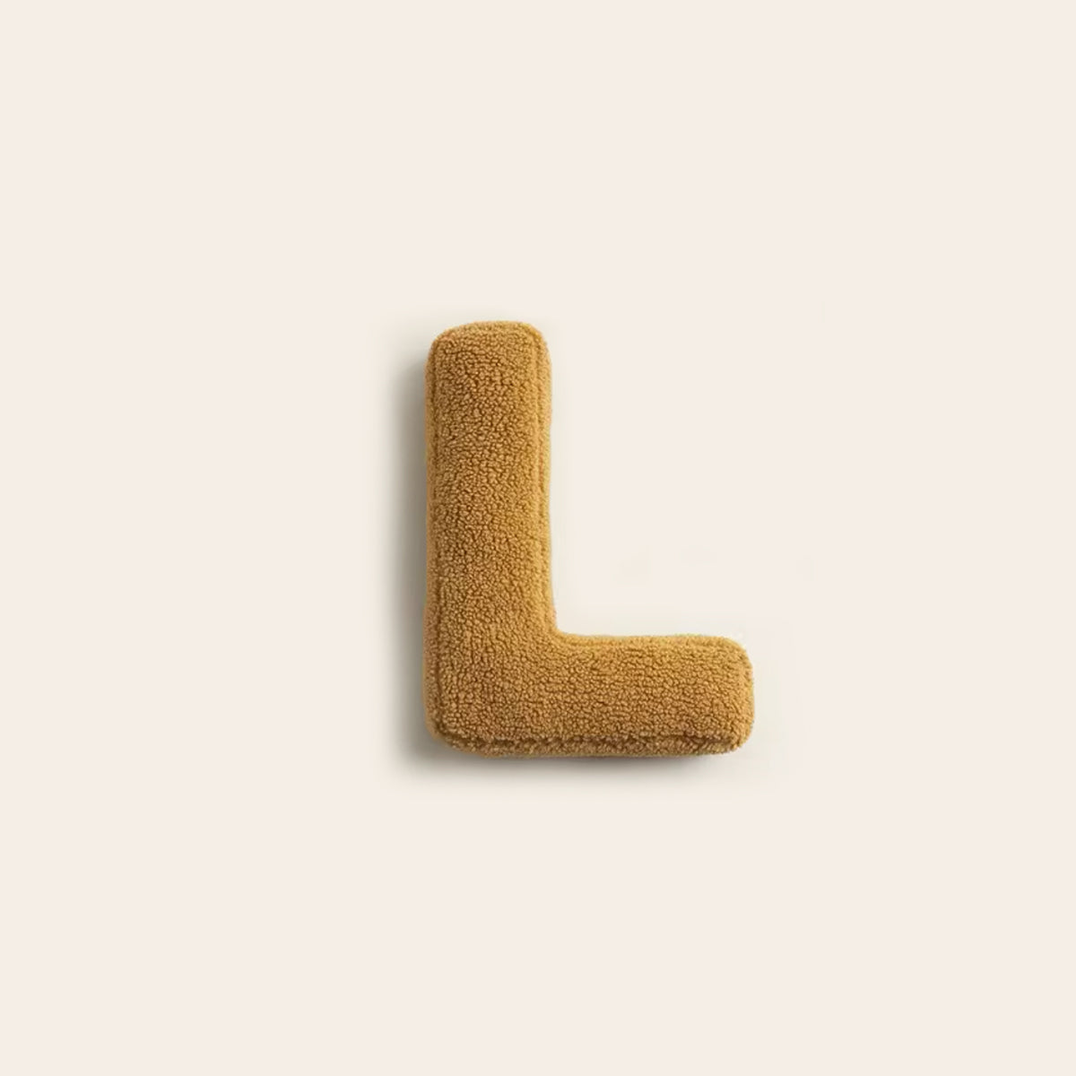 Lexa – Kuscheliges Buchstaben-Kissen aus Plüsch