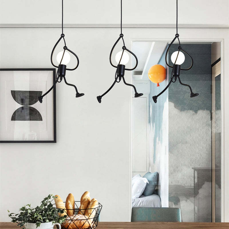 RoboRust – Robuste Retro-Lampe im Eisenmann-Design
