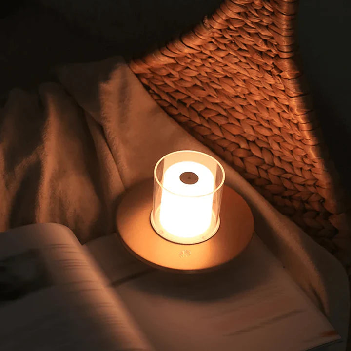 LumaGlow – Stilvolle LED-Kerze mit Induktionssteuerung und flammenlosem Licht