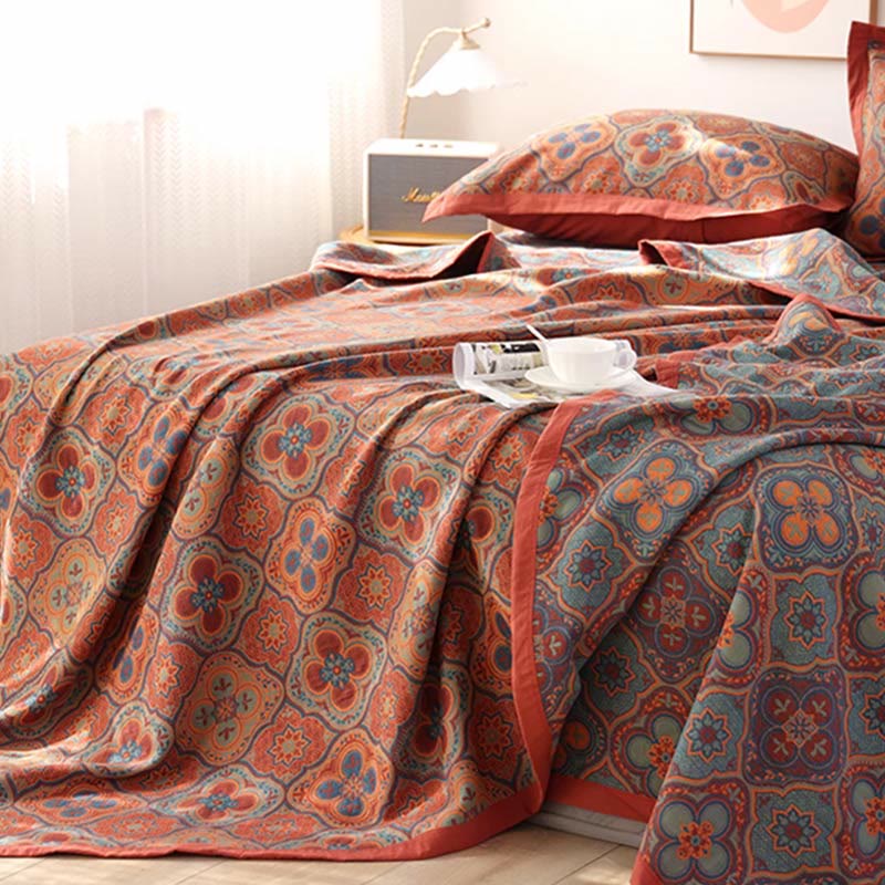 BlossomHug – Weiche Decke mit floralen Mustern zum Einkuscheln