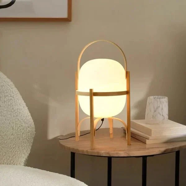 ZenLeuchte – Schlichte Tischlampe im japanisch-nordischen Cesta-Look