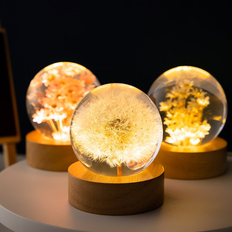 Flor – Kristallkugel mit ewiger Blume & Musikspieluhr aus Holz
