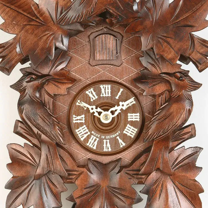 CuckooMood – Retro-Kuckucksuhr mit verspieltem Holzdesign