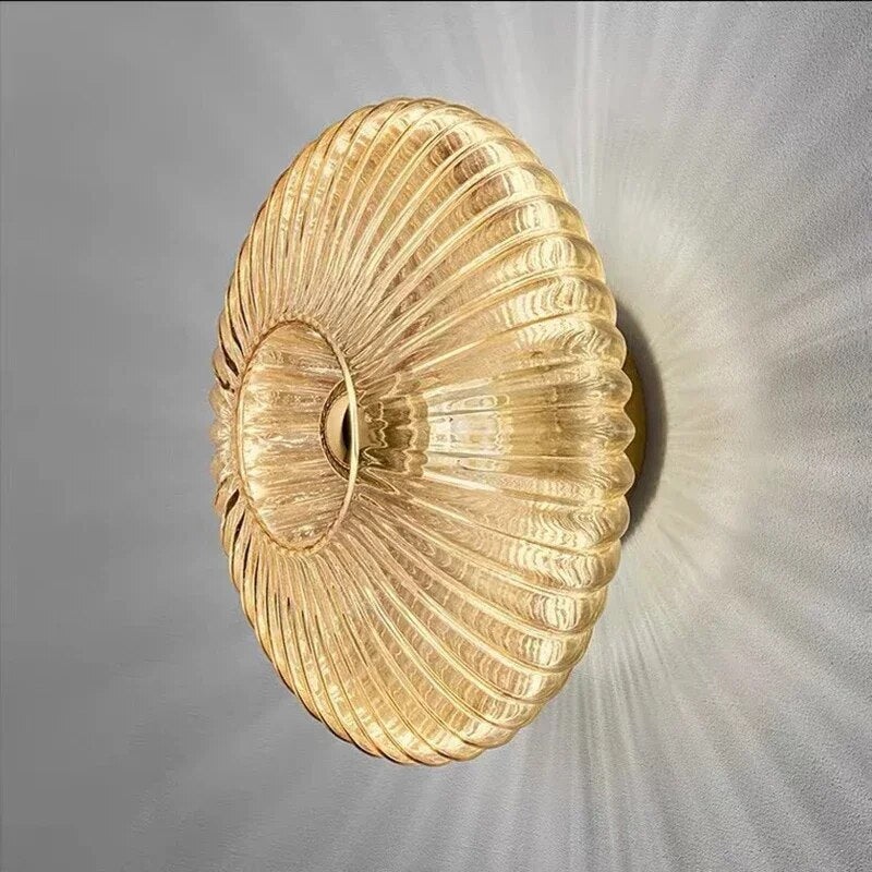 Französische Glaswandleuchte im Retro-Bauhausstil