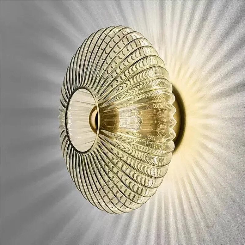Französische Glaswandleuchte im Retro-Bauhausstil