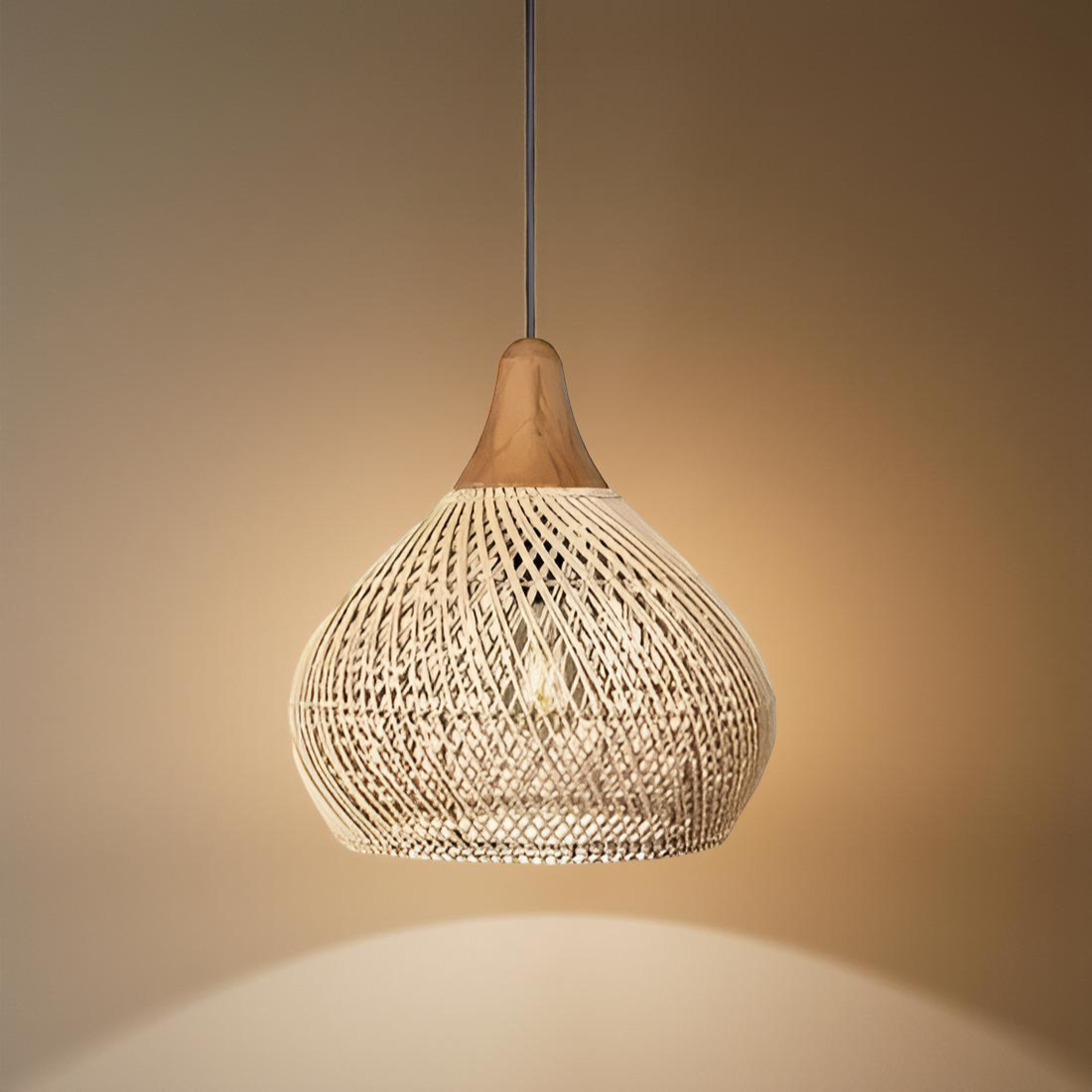Yuji – Boho Rattan Hängeleuchte