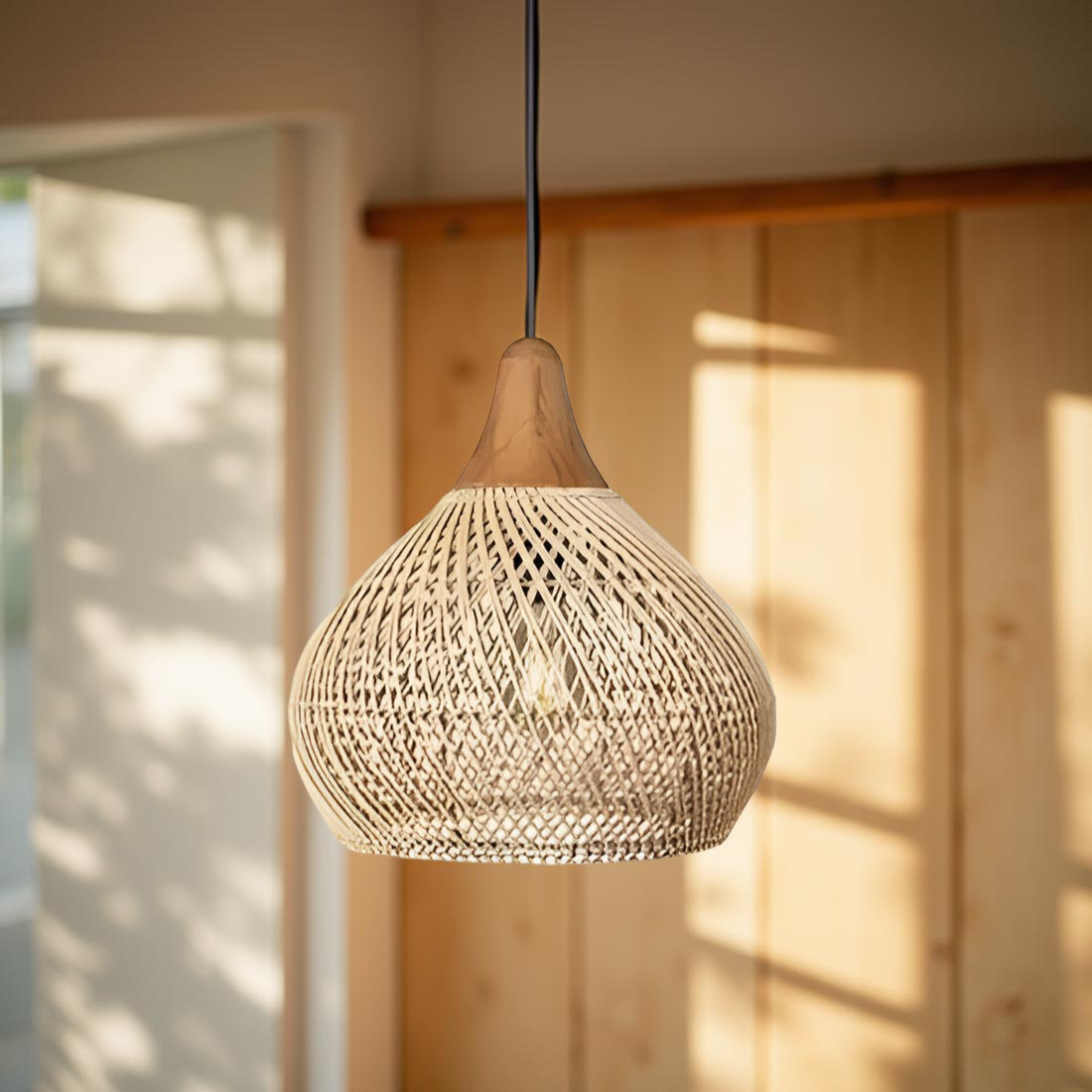 Yuji – Boho Rattan Hängeleuchte