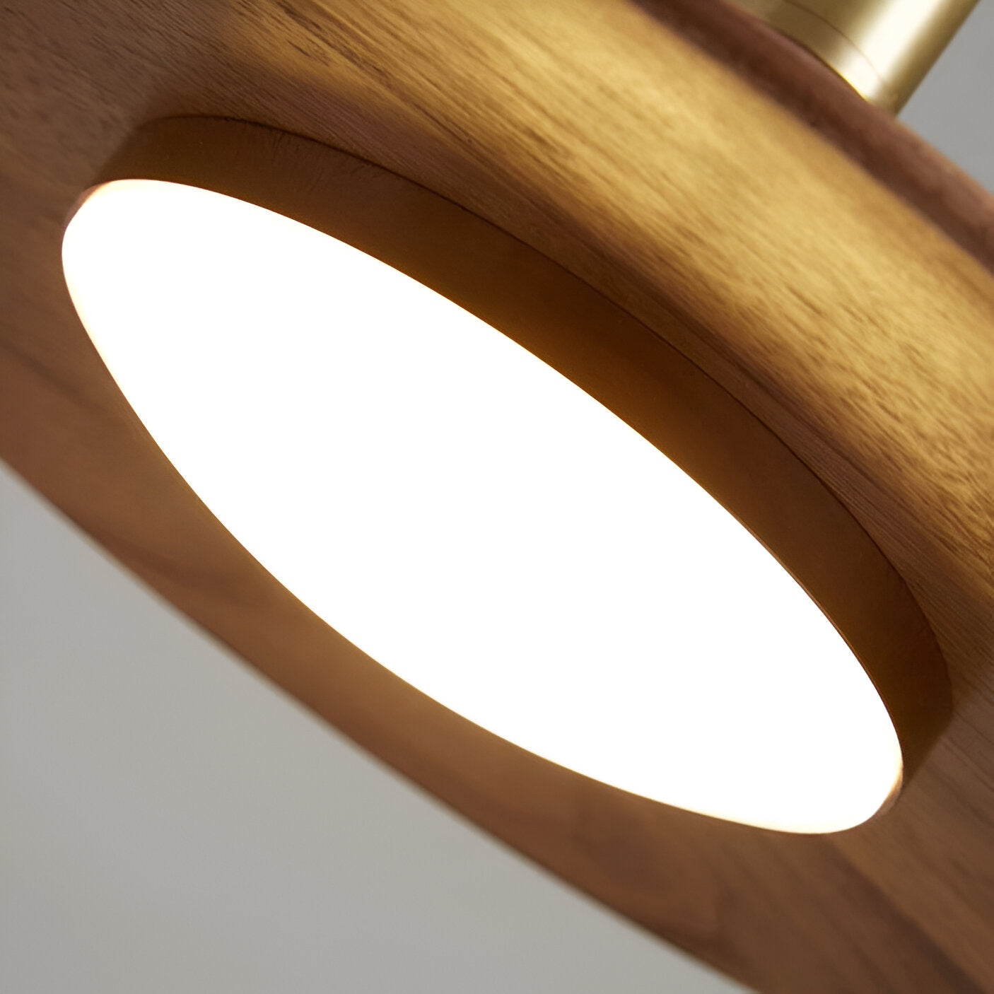 Jared – Walnuss-Holz Allkupfer Pendelleuchte