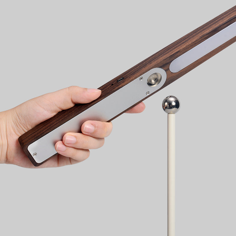 Kylie – Elegante LED-Tischlampe aus Holz mit Dimmer