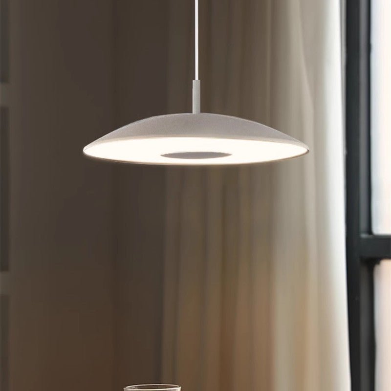 Inari – Minimalistische Bauhaus-Deckenlampe