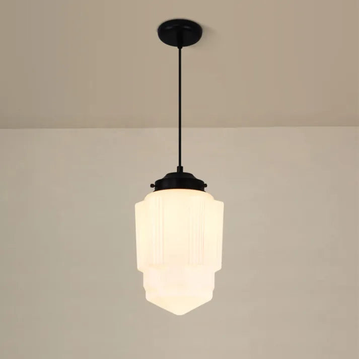 Liv – Alte weiße Glaslampe mit geometrischem Design