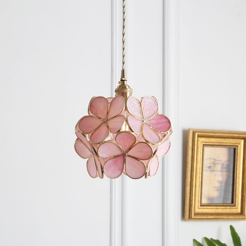 BloomDrop – Hängeleuchte im floralen Look für Natürlichkeit