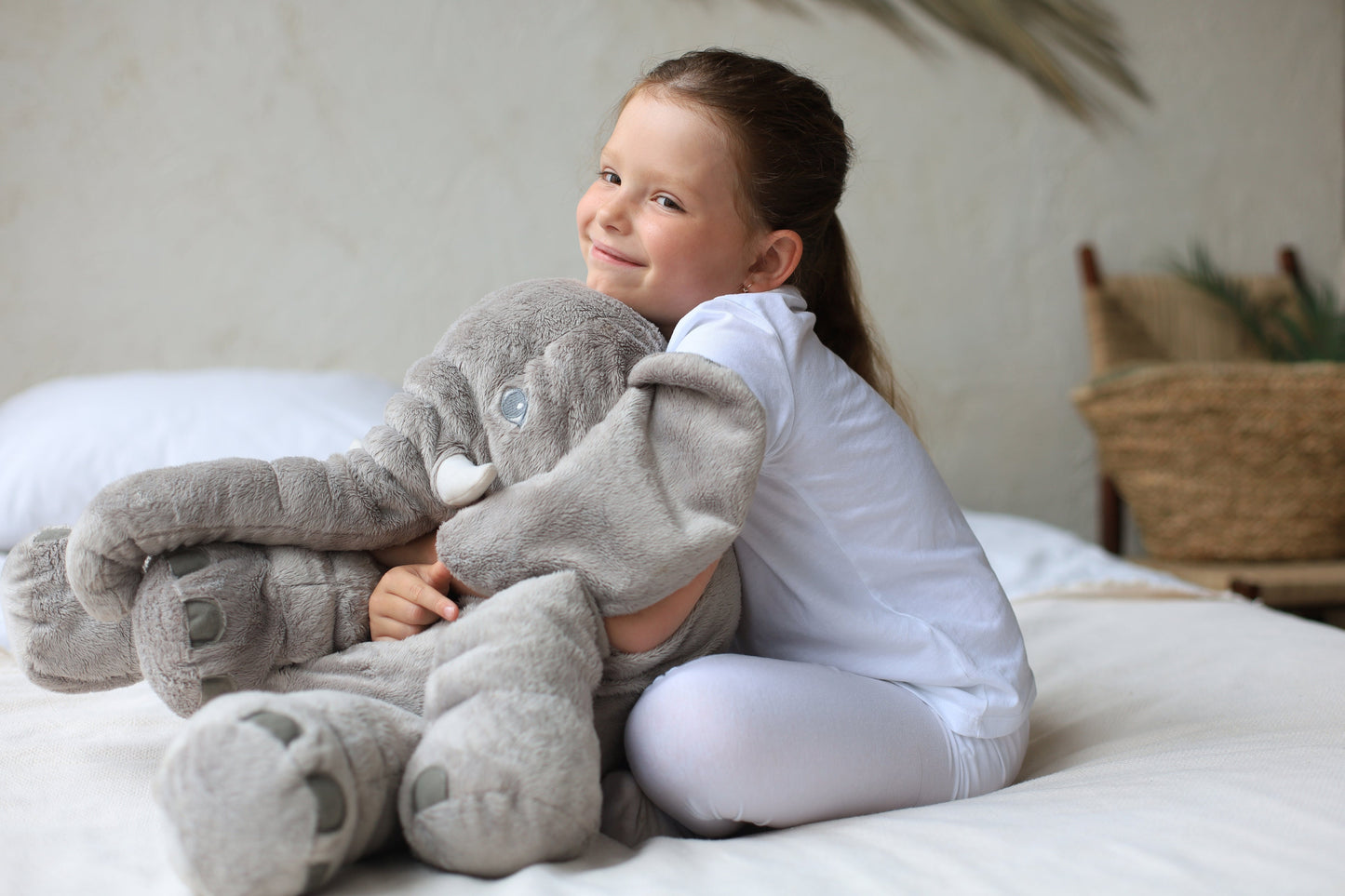 EleCuddle – Süßes Elefantenkissen zum Kuscheln & Dekorieren