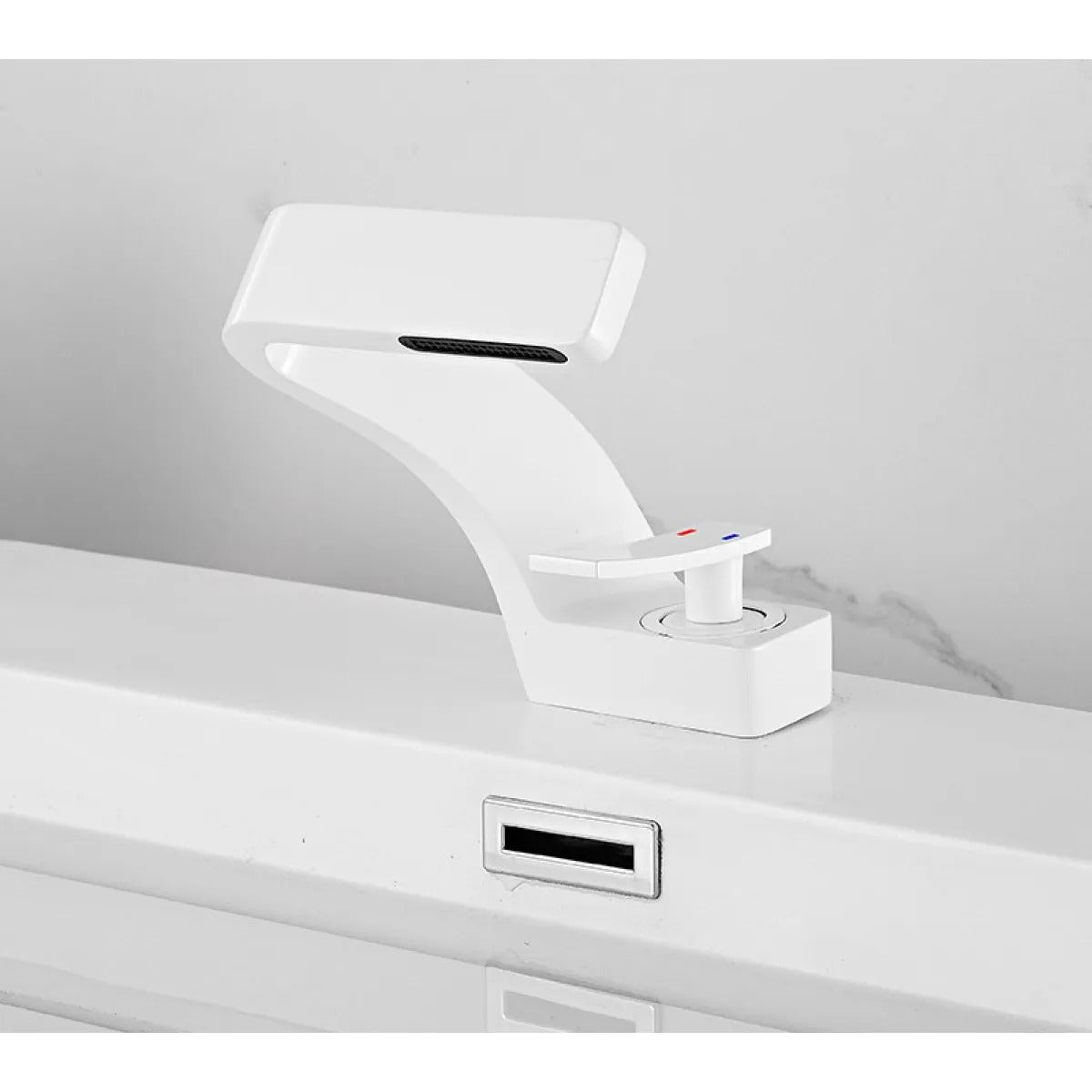 Arvid – Elektronische Waschbeckenarmatur