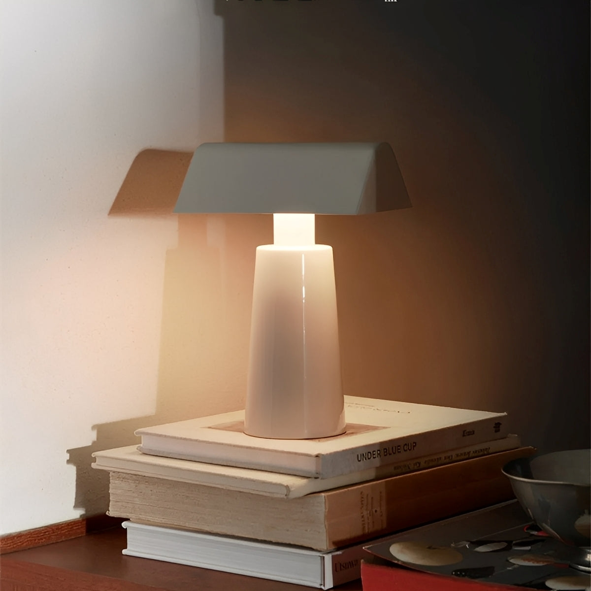 Eira – Moderne LED-Tischleuchte