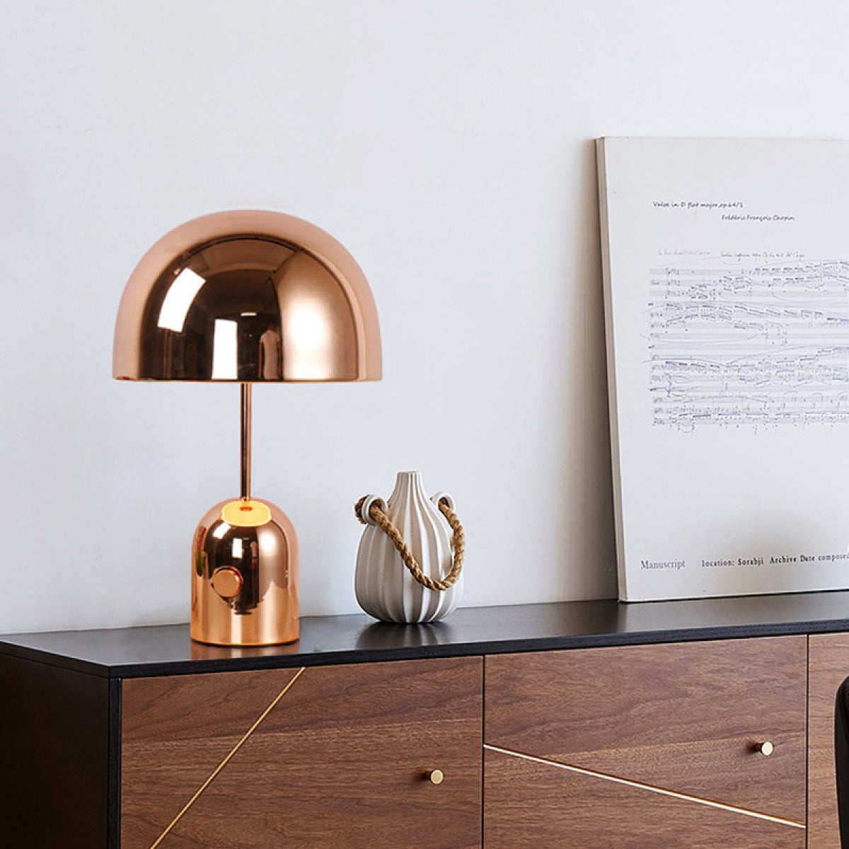 Bella – Elegante Tischlampe mit klassischem Charme und warmem Licht