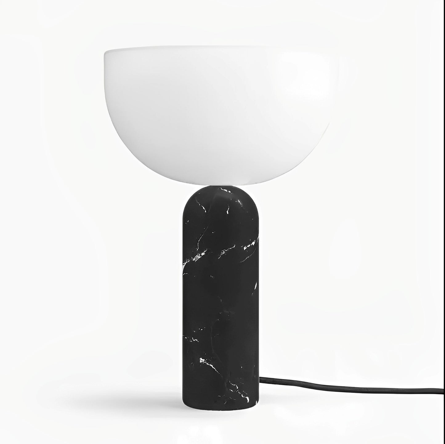 Raja – Edle Tischlampe mit Marmorfuß und elegantem Design