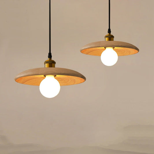 Elha – Tischlampe aus Massivholz und Eisen
