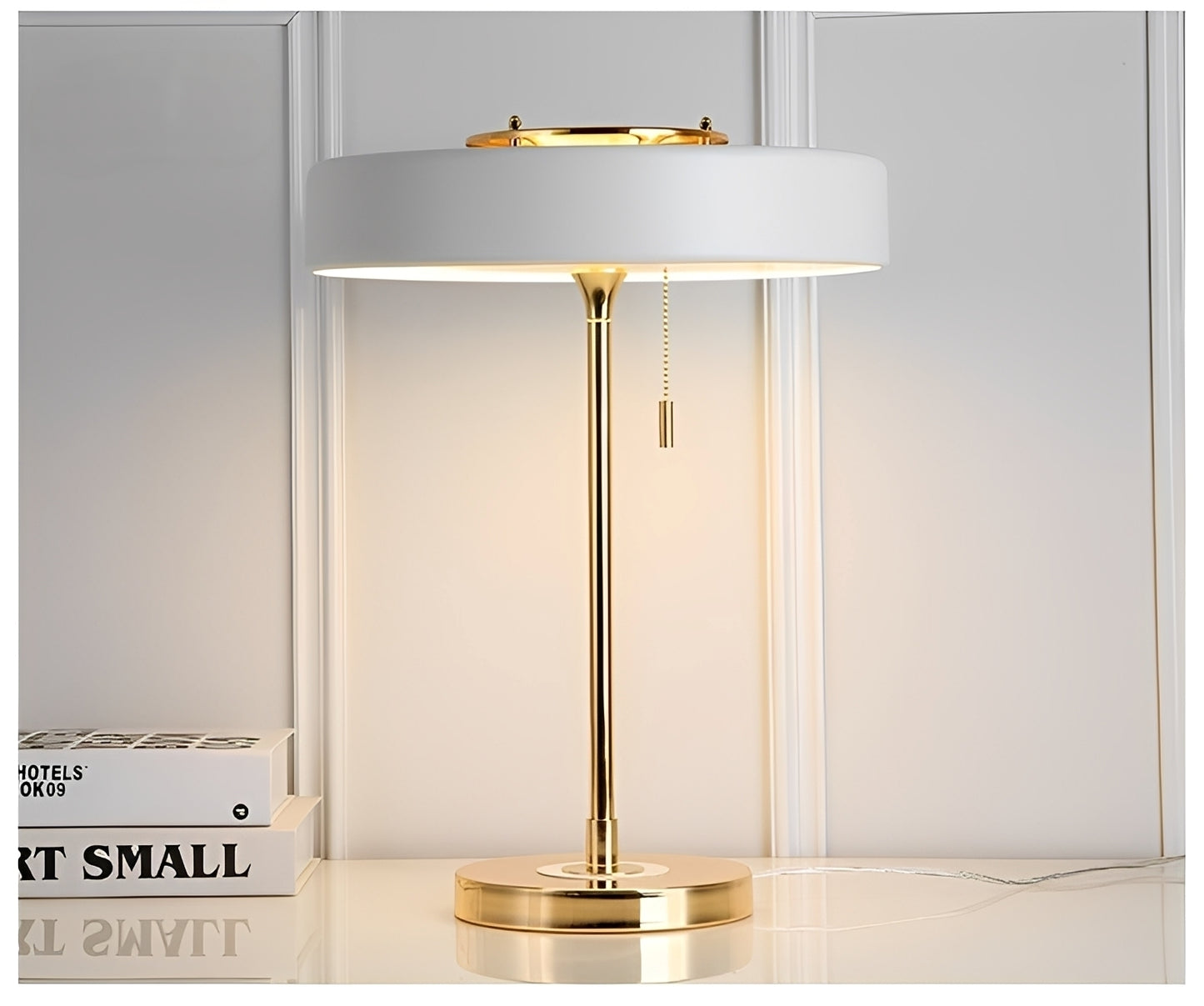 Isla – Moderne Nachttischlampe
