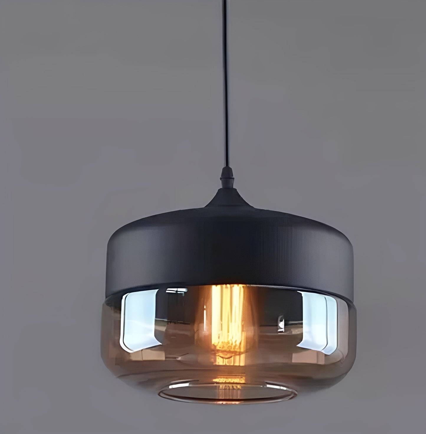 Amira – Industrieller Glas-Kronleuchter
