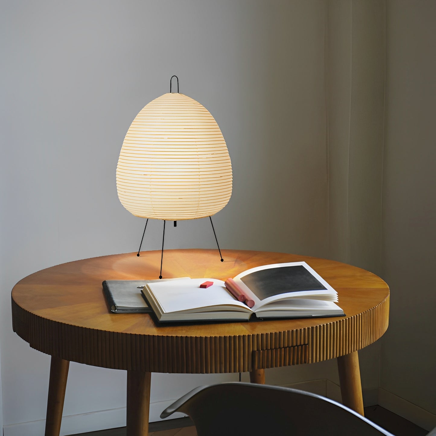 Suki – Japanische Tischlampe mit Reispapier-Schirm