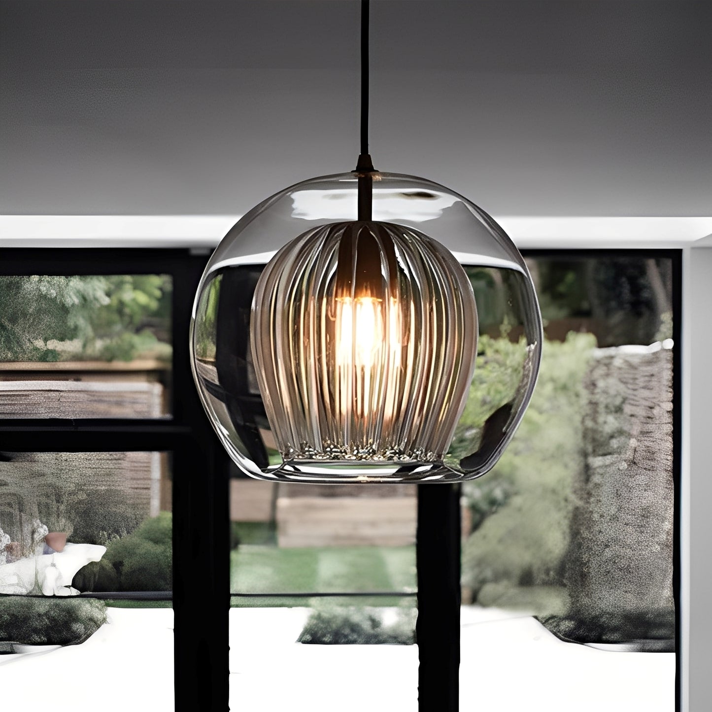 Mira – Schlichte Glas-Pendelleuchte