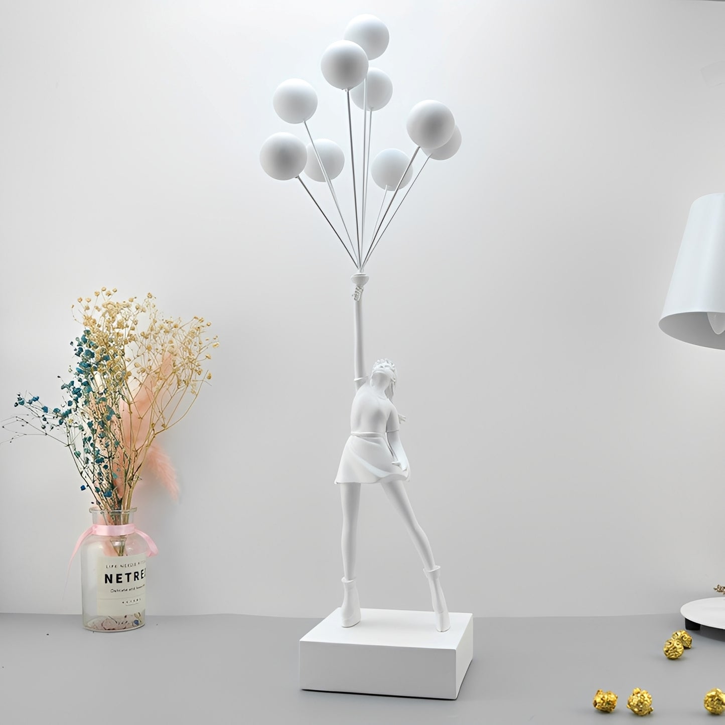Alora – Minimalistische Bubble Girl-Wohndekoration