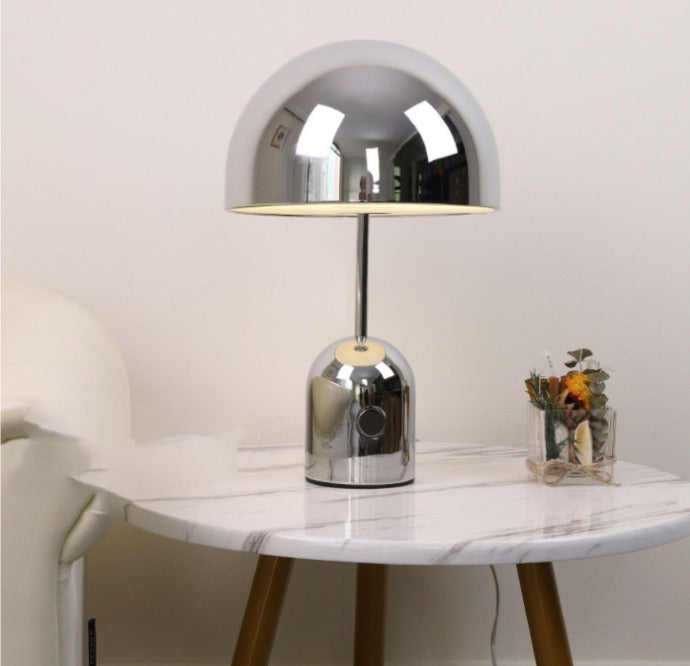 Bella – Elegante Tischlampe mit klassischem Charme und warmem Licht
