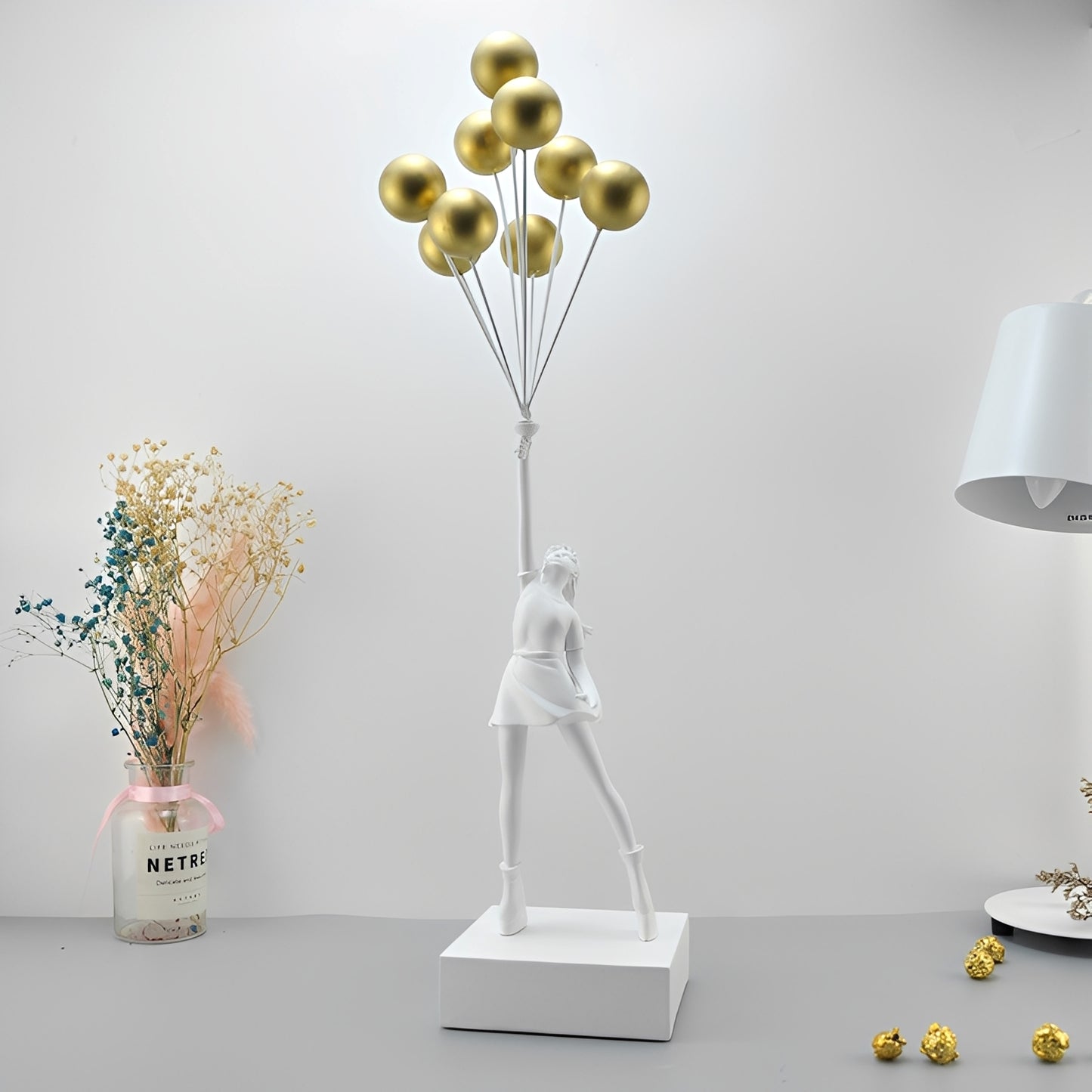 Alora – Minimalistische Bubble Girl-Wohndekoration