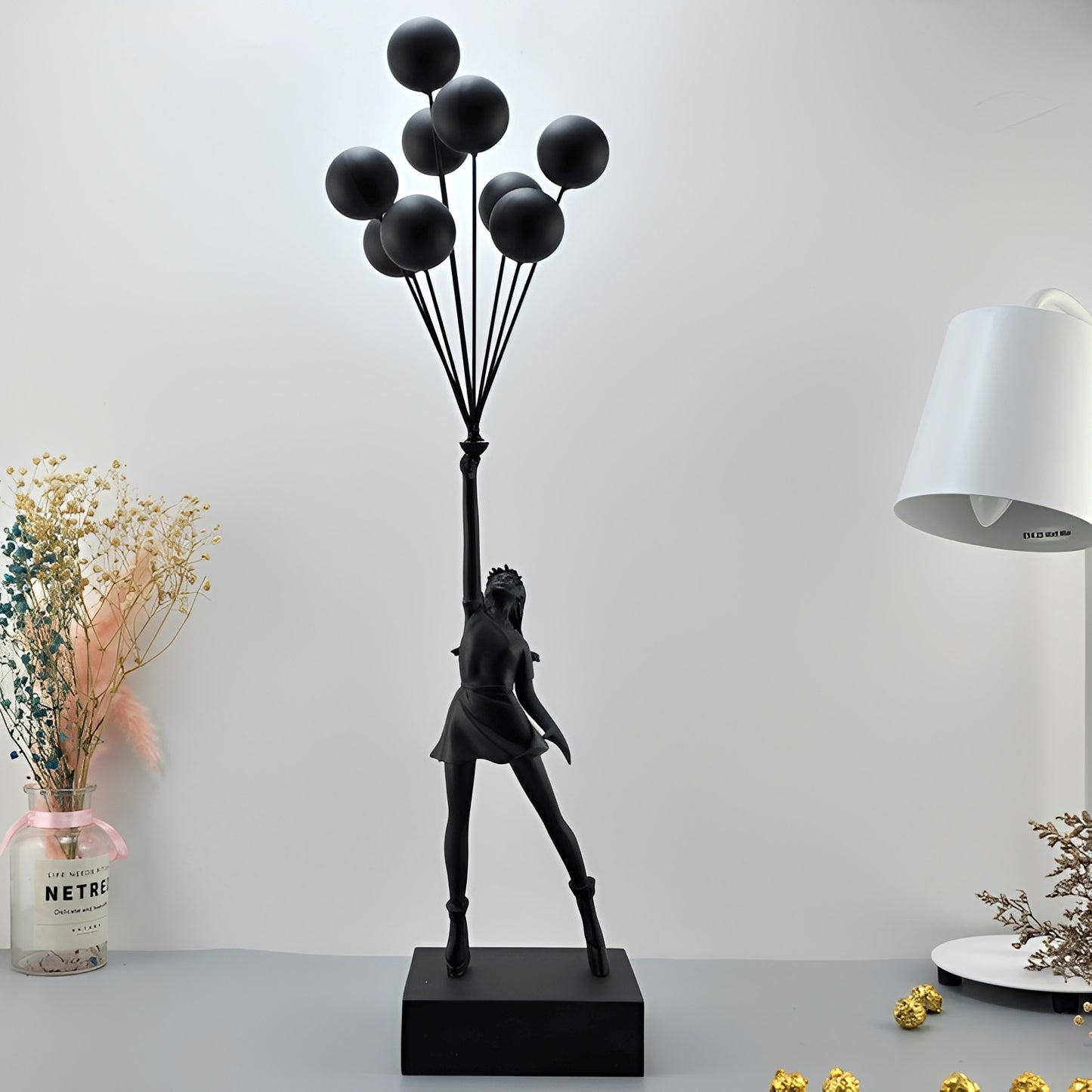 Alora – Minimalistische Bubble Girl-Wohndekoration