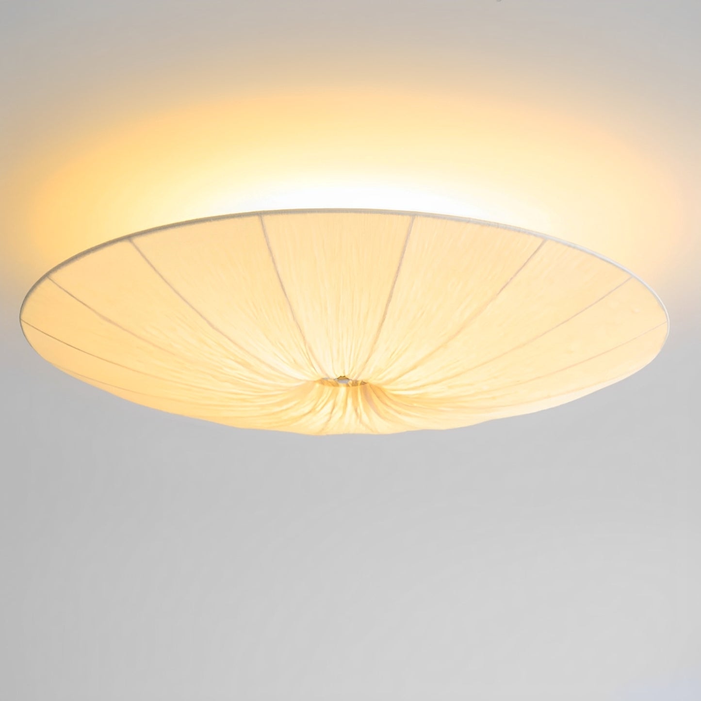 Aiko – Japanischer Stoff-Kronleuchter in Beige