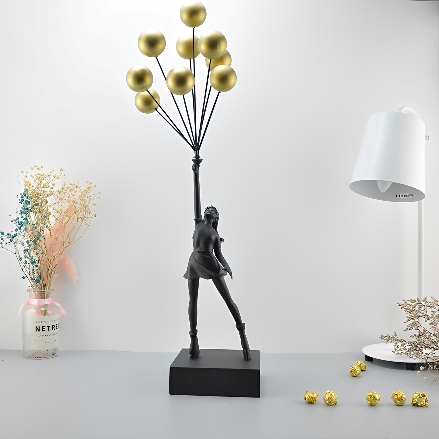Alora – Minimalistische Bubble Girl-Wohndekoration