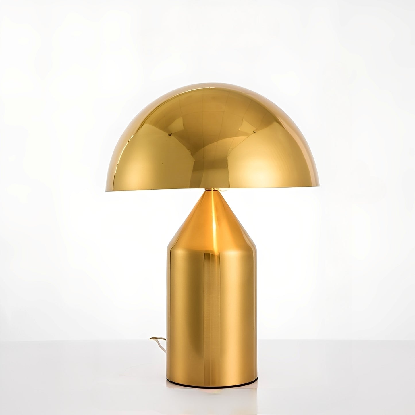 Keiko – Elegante Metall-Tischlampe in Pilzform