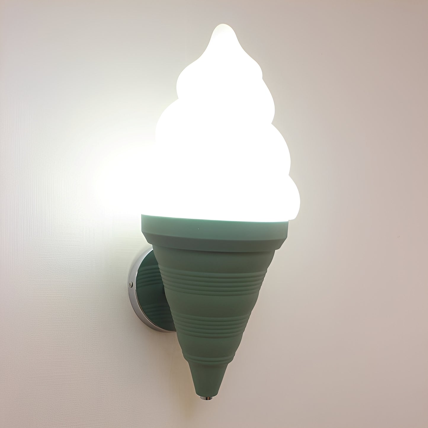 Gelato – Wandleuchte im Eiscreme-Design für verspielte Wohnakzente