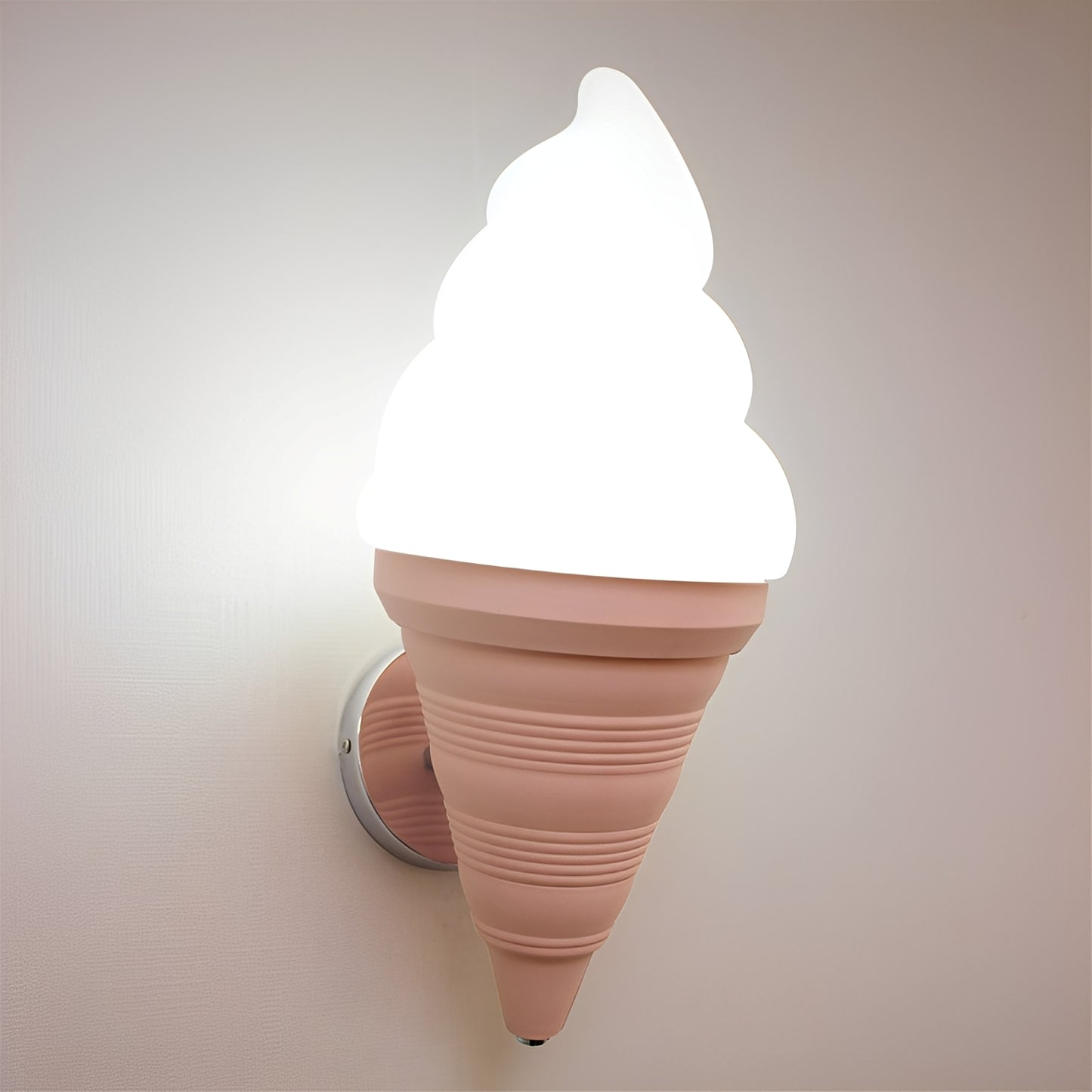 Gelato – Wandleuchte im Eiscreme-Design für verspielte Wohnakzente